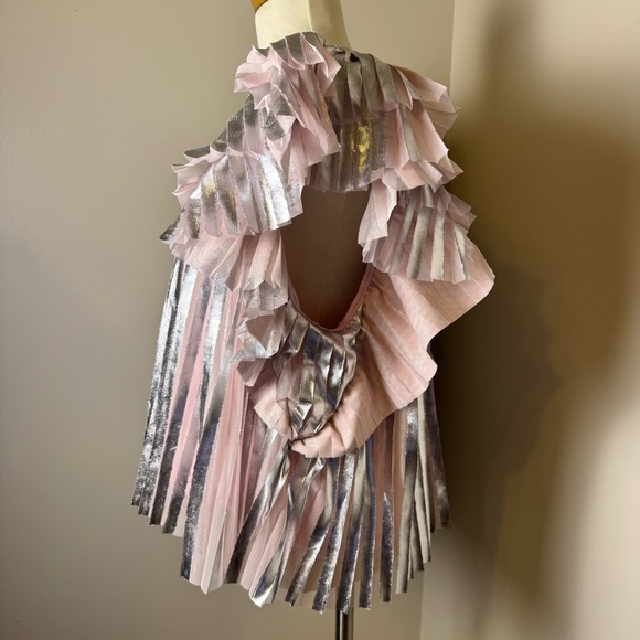 NWT ANTHROPOLOGIE Metallic Pleated Top w/ Ruffle Cap Sleeves PINK-SILVER /MEDIUM - Picture 7 of 16